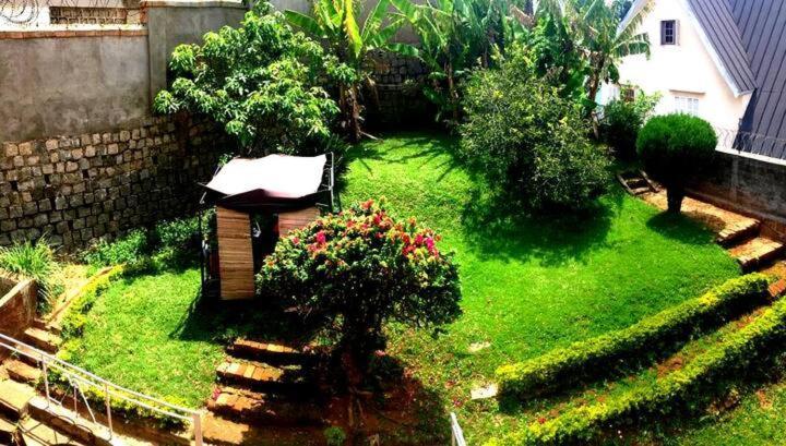 Le Fumoir Guest House Chambre Double Antananarywa Zewnętrze zdjęcie